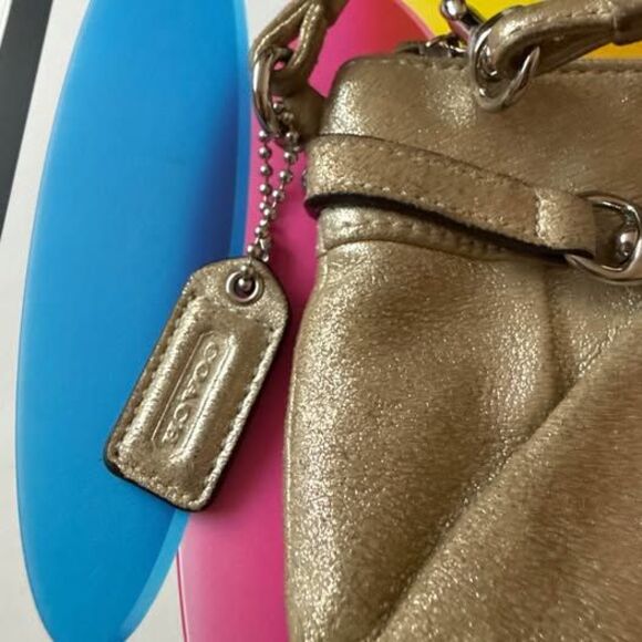 COACH Metallic Champagne Gold Leather Wristlet Ziptop w/Piston hardware detail - Picture 3 of 5